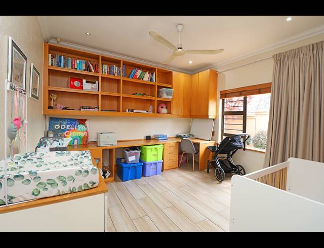 3 BEDROOM HOUSE FOR SALE IN WAVERLEY
